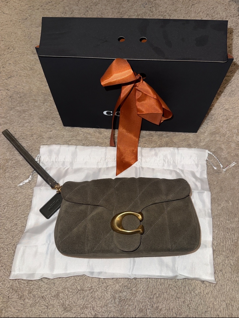 Coach Tabby 19 Quilted Olive Wristlet Bag